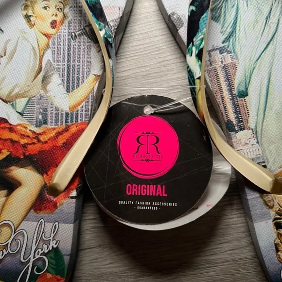 Unique/Rare - Robin Ruth - New York  Sandals - Small (6.5) - Picture 7 of 8